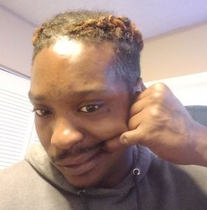 Meet your Posher, Derrick